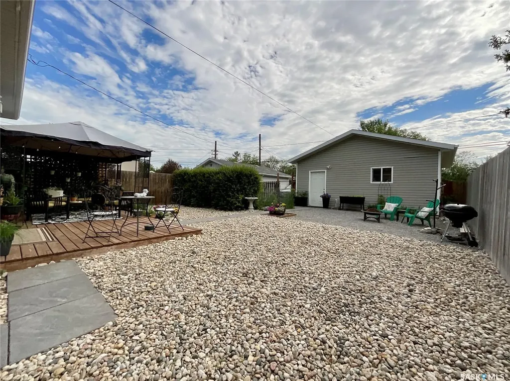 1333 Empress Street Regina SK S4T 5E6
