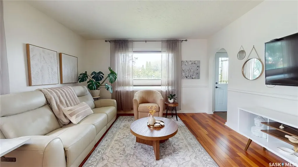 1333 Empress Street Regina SK S4T 5E6