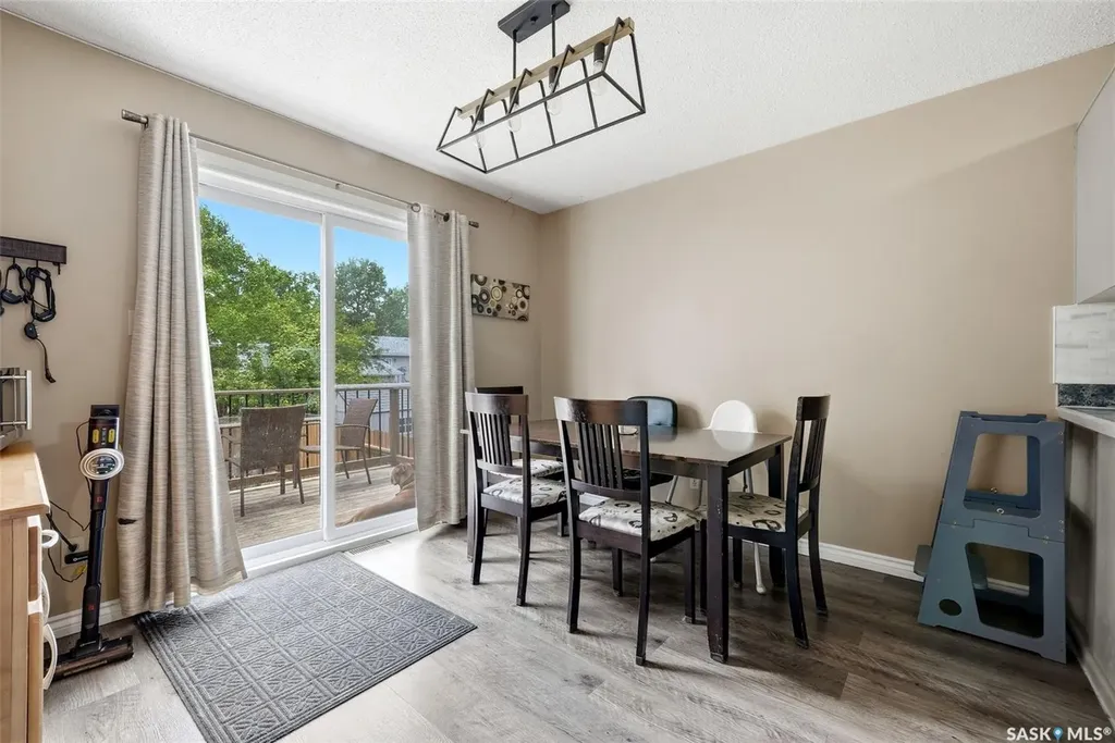 22 Salemka Crescent Regina SK S4R 7S1