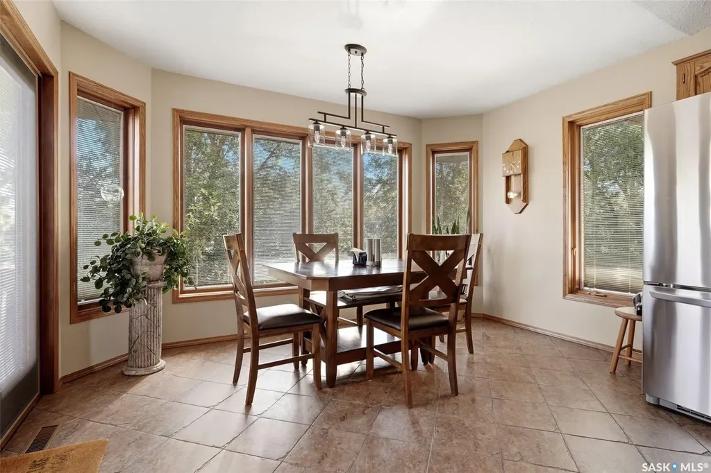 33 Federal Drive White City SK S4L 5B1
