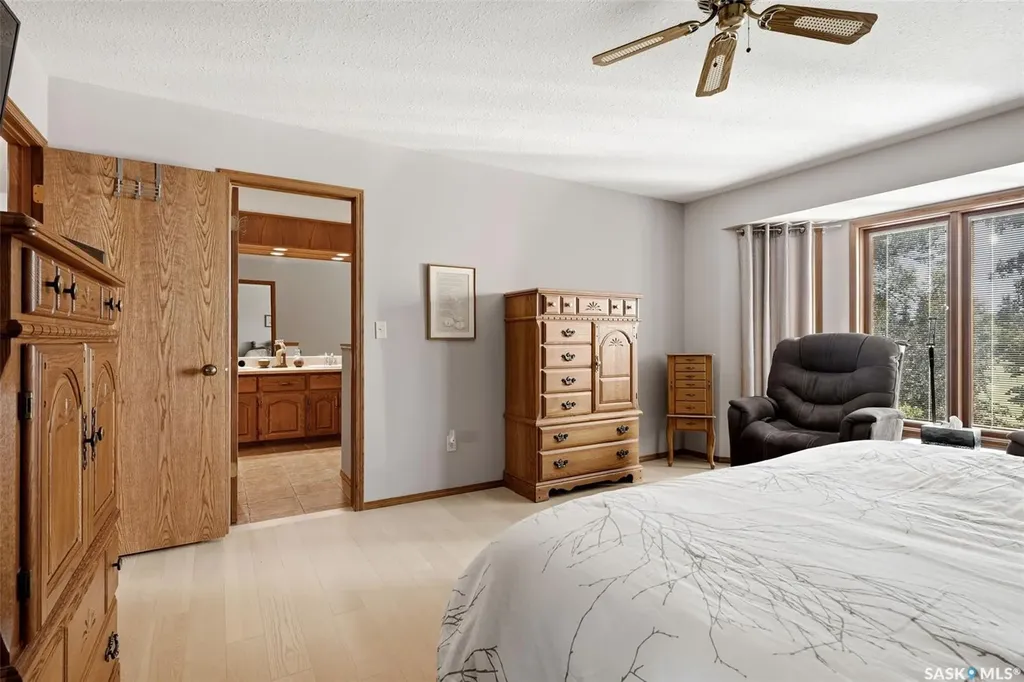 33 Federal Drive White City SK S4L 5B1