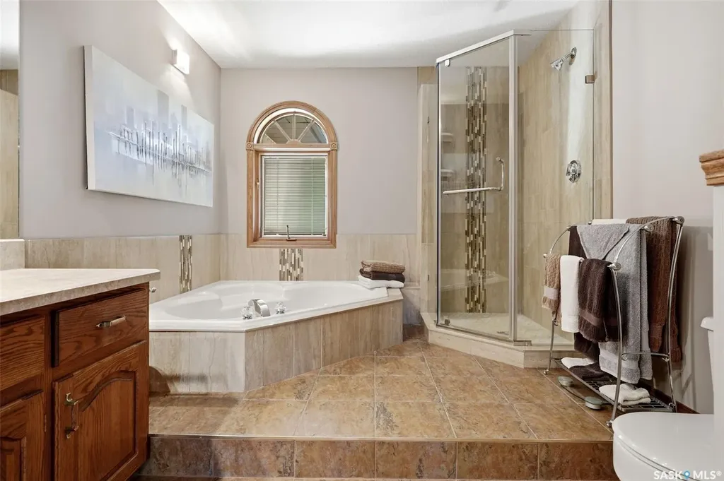 33 Federal Drive White City SK S4L 5B1