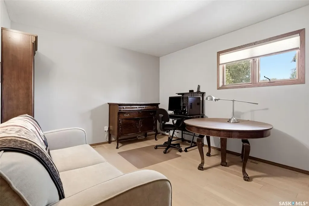 33 Federal Drive White City SK S4L 5B1
