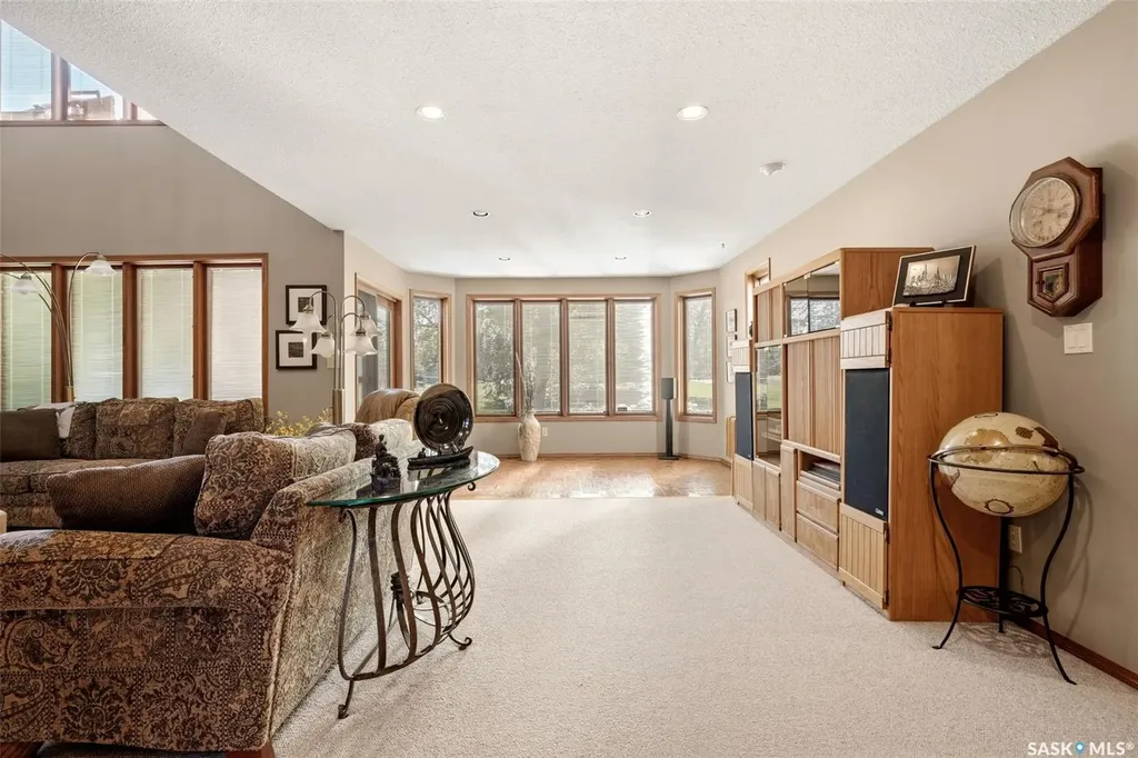 33 Federal Drive White City SK S4L 5B1