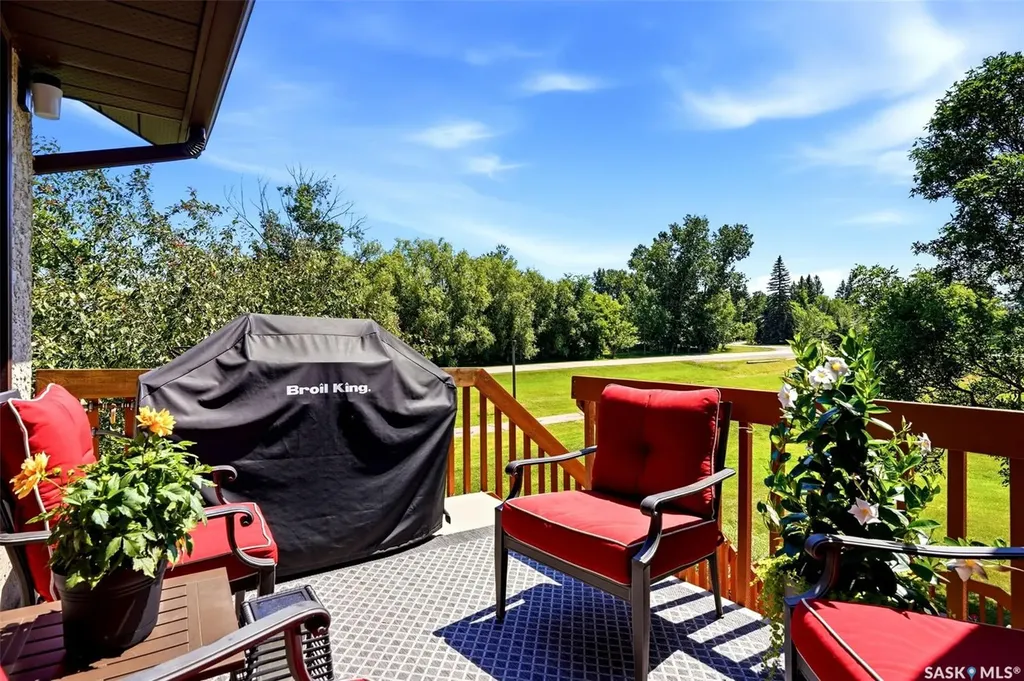 33 Federal Drive White City SK S4L 5B1