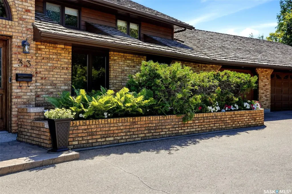33 Federal Drive White City SK S4L 5B1