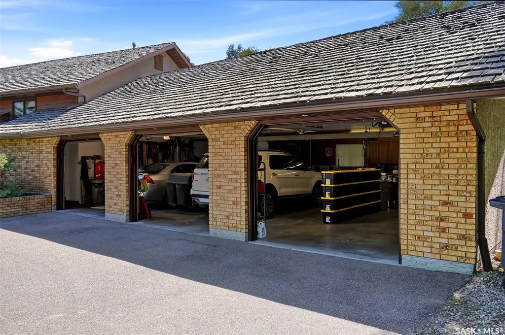 33 Federal Drive White City SK S4L 5B1
