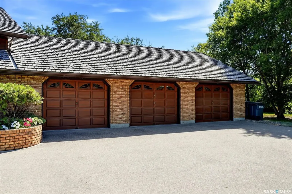 33 Federal Drive White City SK S4L 5B1