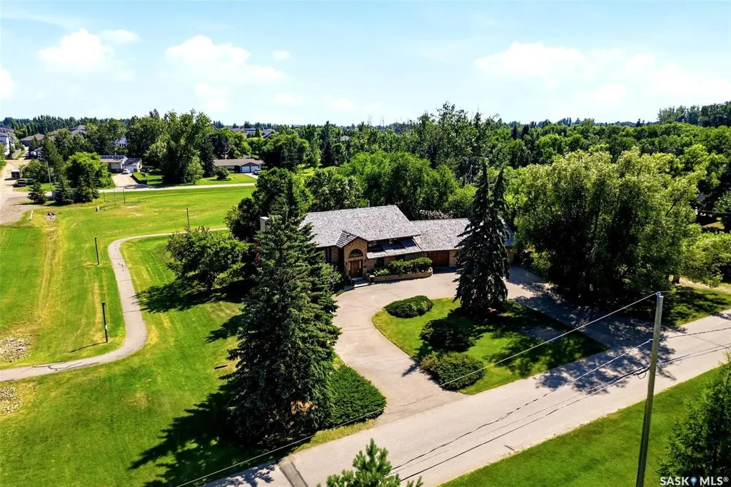 33 Federal Drive White City SK S4L 5B1