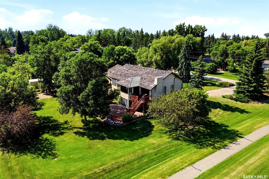 33 Federal Drive White City SK S4L 5B1