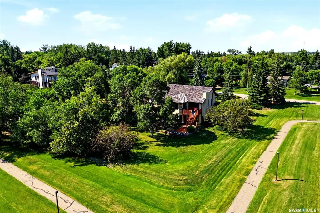33 Federal Drive White City SK S4L 5B1