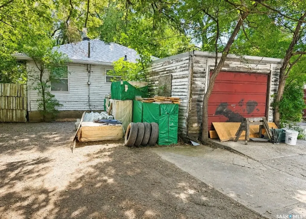 334 6th Avenue SE Swift Current SK S9H 3P1