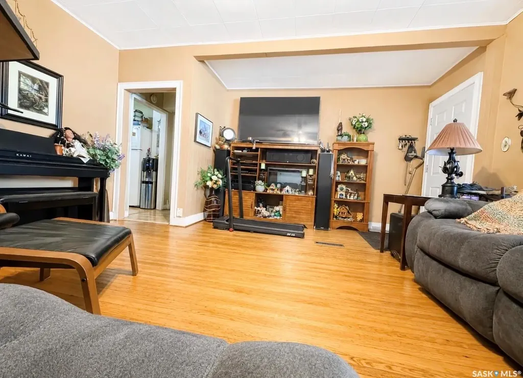 334 6th Avenue SE Swift Current SK S9H 3P1