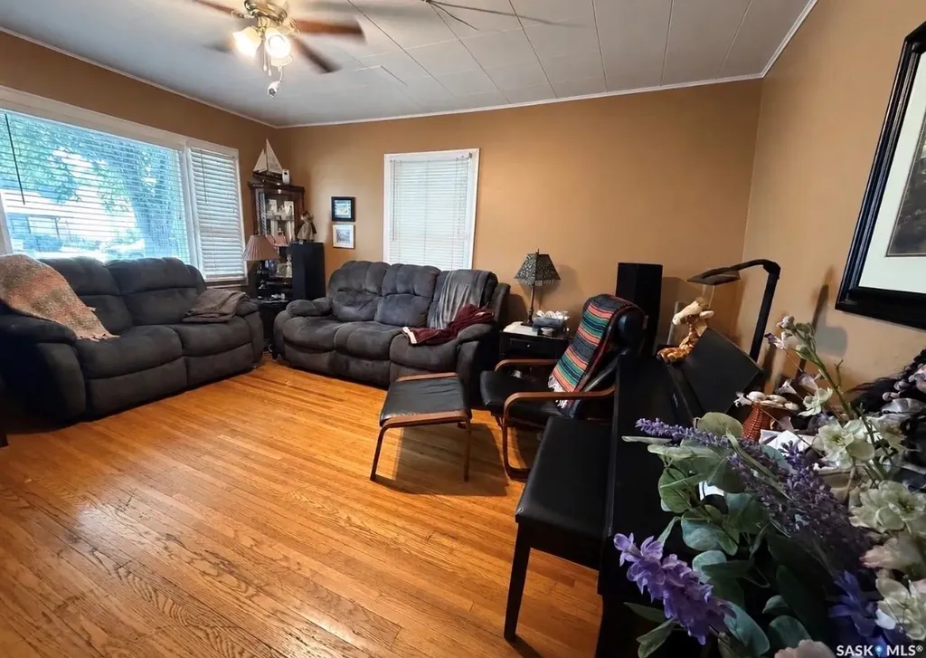 334 6th Avenue SE Swift Current SK S9H 3P1