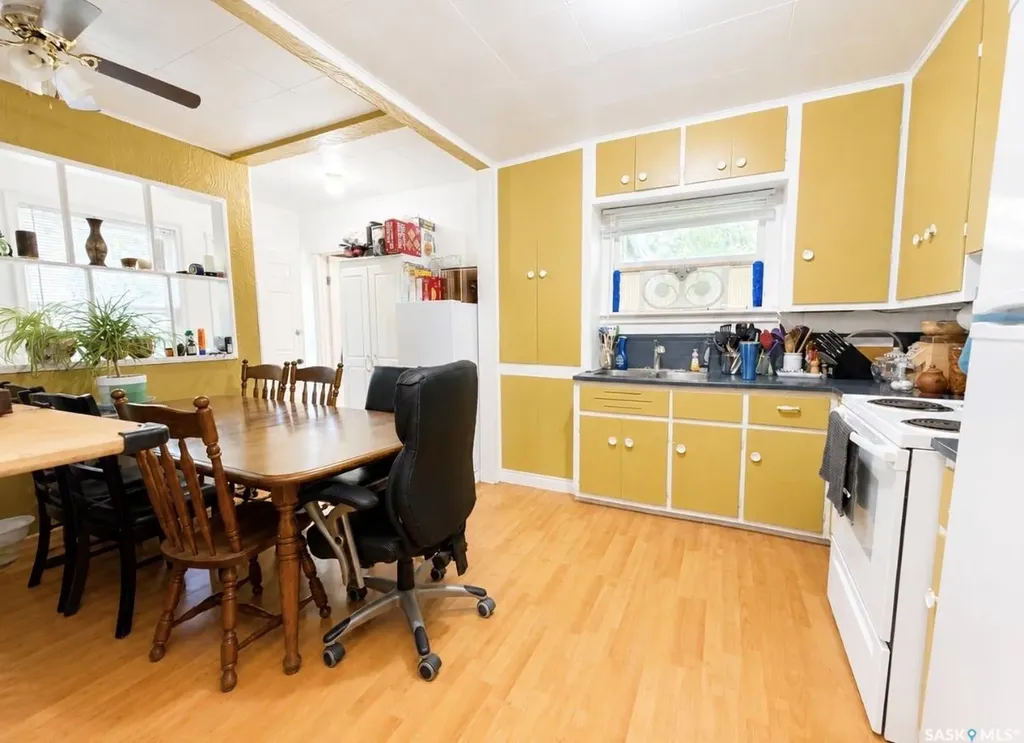 334 6th Avenue SE Swift Current SK S9H 3P1
