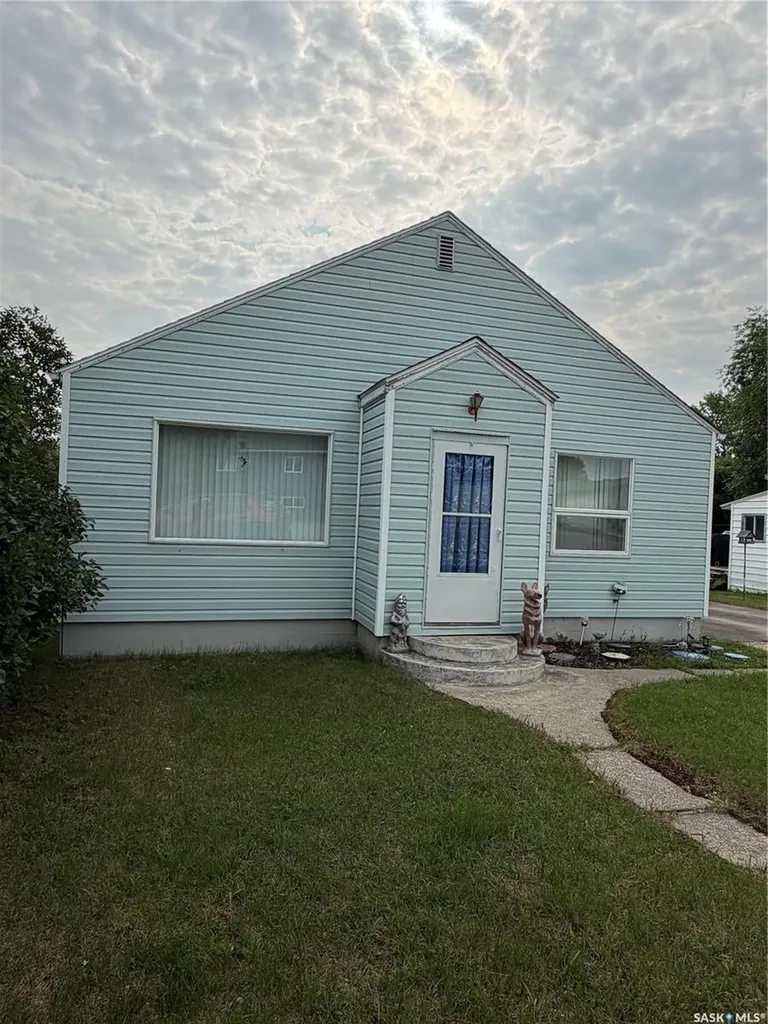 312 Prince Street Hudson Bay SK S0E 0Y0