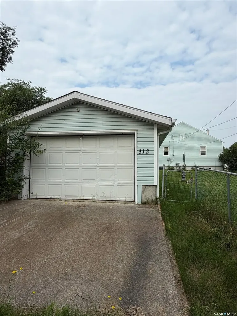 312 Prince Street Hudson Bay SK S0E 0Y0