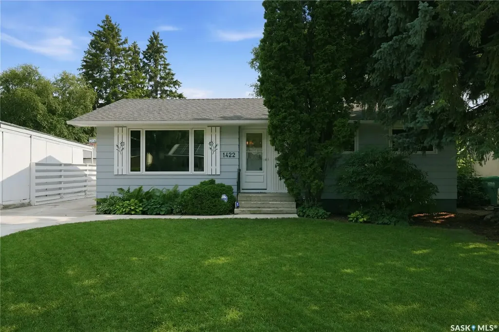 1422 East Heights Saskatoon SK S7J 3B3
