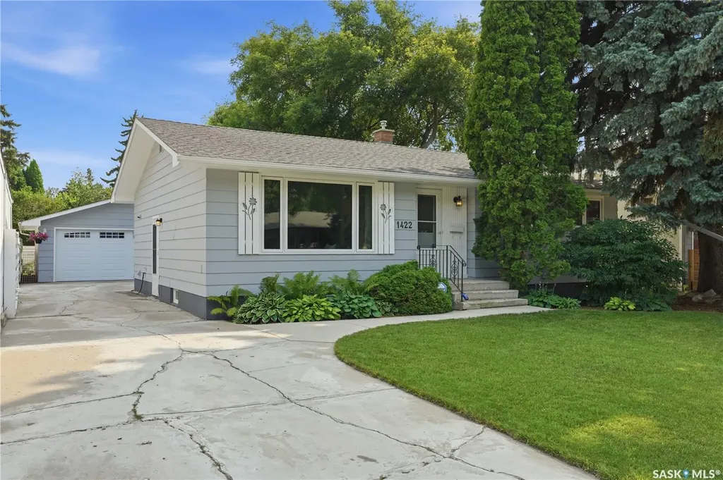 1422 East Heights Saskatoon SK S7J 3B3