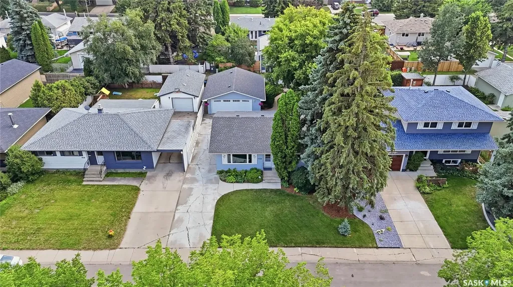 1422 East Heights Saskatoon SK S7J 3B3