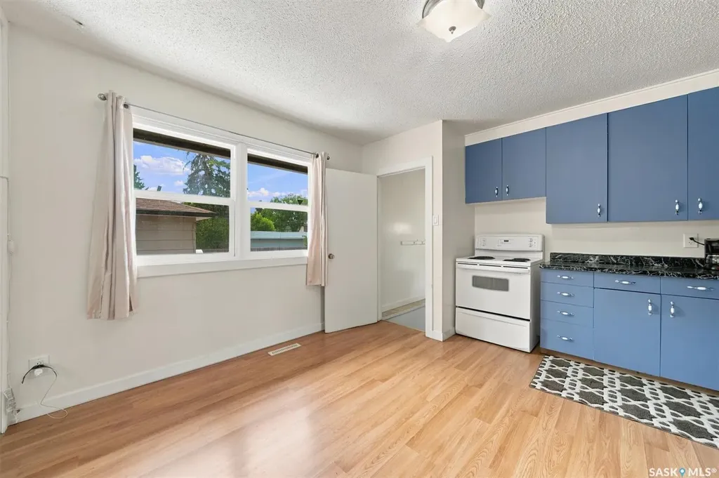 1709 2nd Avenue N Saskatoon SK S7K 3N2