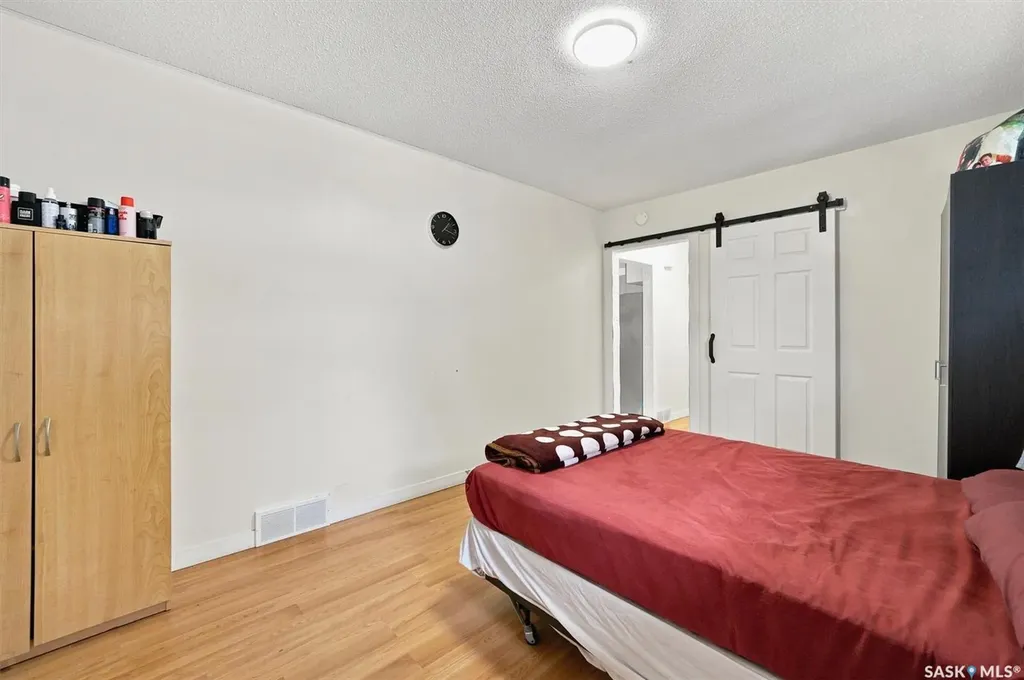 1709 2nd Avenue N Saskatoon SK S7K 3N2