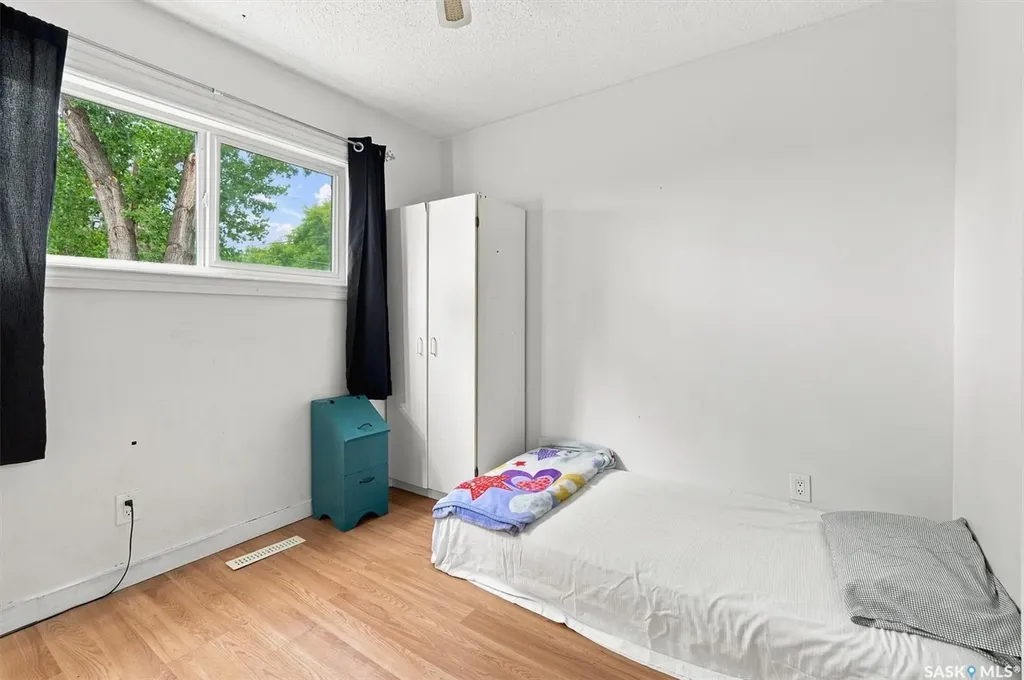 1709 2nd Avenue N Saskatoon SK S7K 3N2