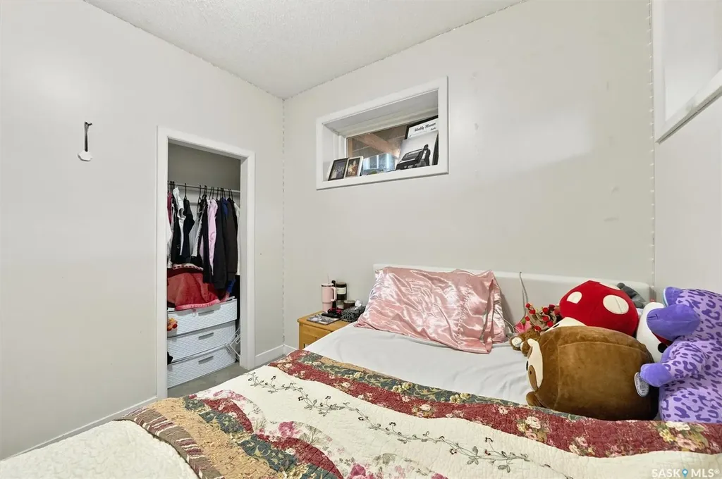1709 2nd Avenue N Saskatoon SK S7K 3N2