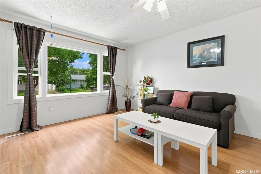 1709 2nd Avenue N Saskatoon SK S7K 3N2