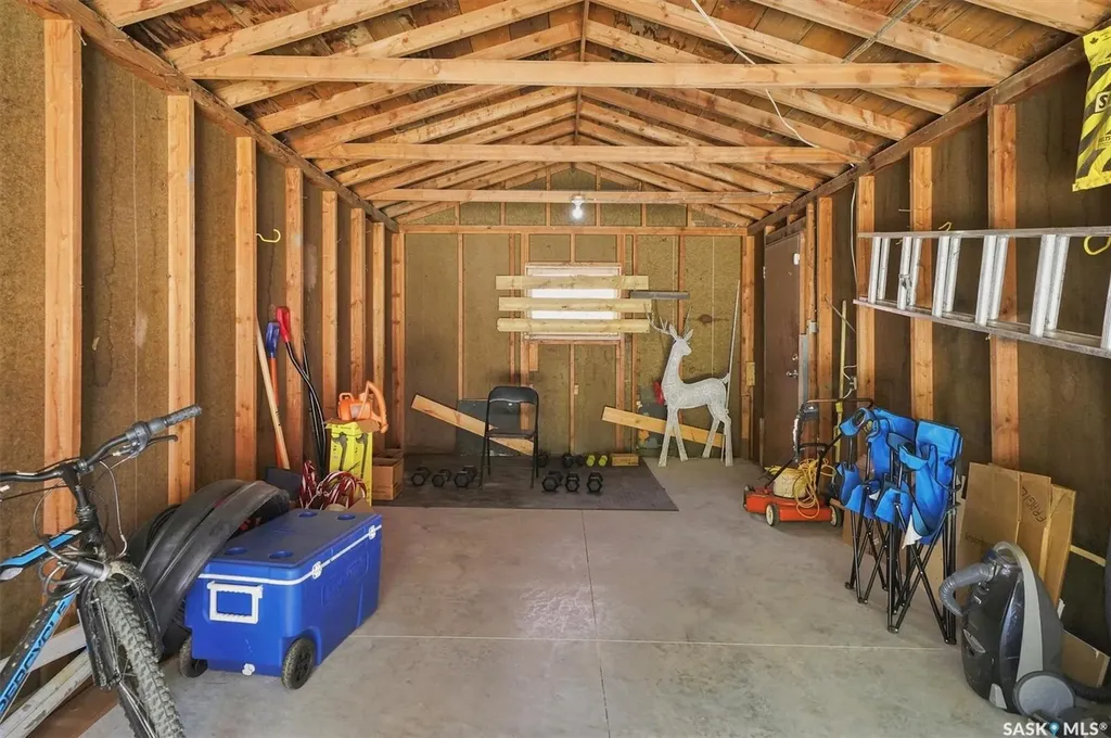 1709 2nd Avenue N Saskatoon SK S7K 3N2