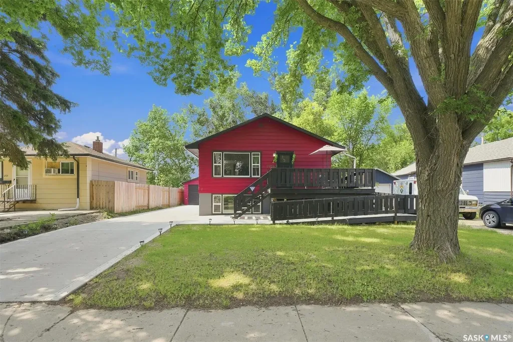 1709 2nd Avenue N Saskatoon SK S7K 3N2