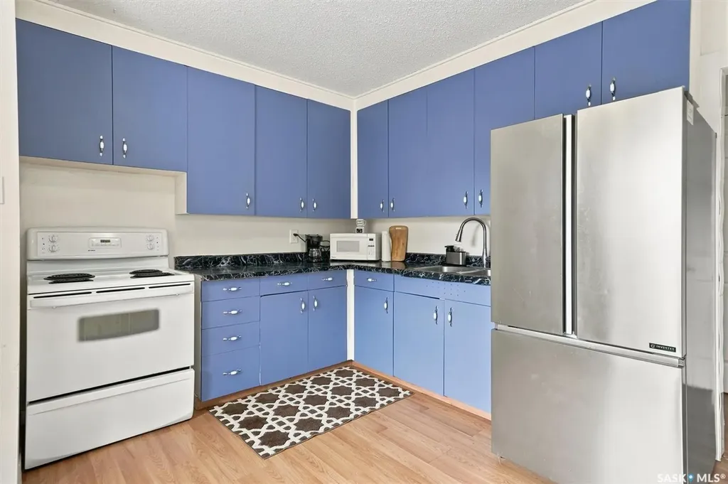 1709 2nd Avenue N Saskatoon SK S7K 3N2
