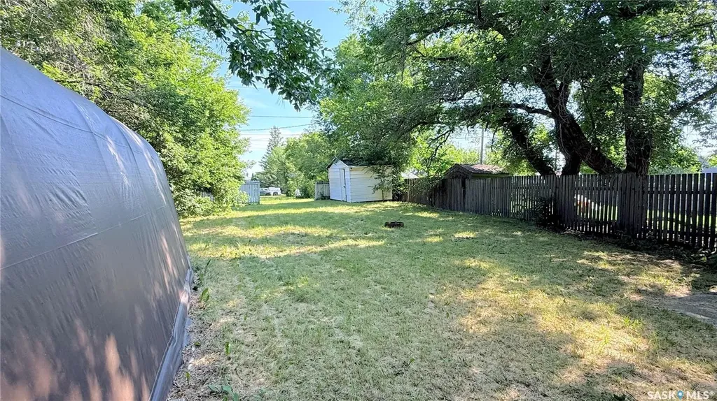 605 2nd Street Estevan SK S4A 2K8