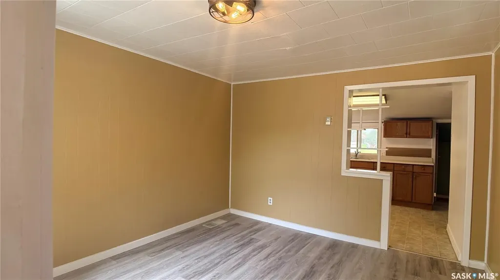605 2nd Street Estevan SK S4A 2K8