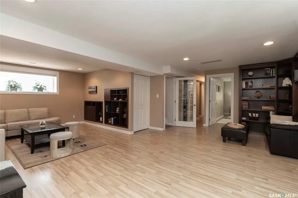 439 Fairbrother Court Saskatoon SK S7S 1H9