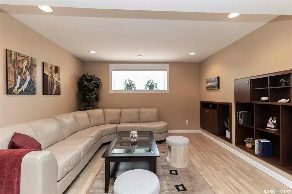 439 Fairbrother Court Saskatoon SK S7S 1H9