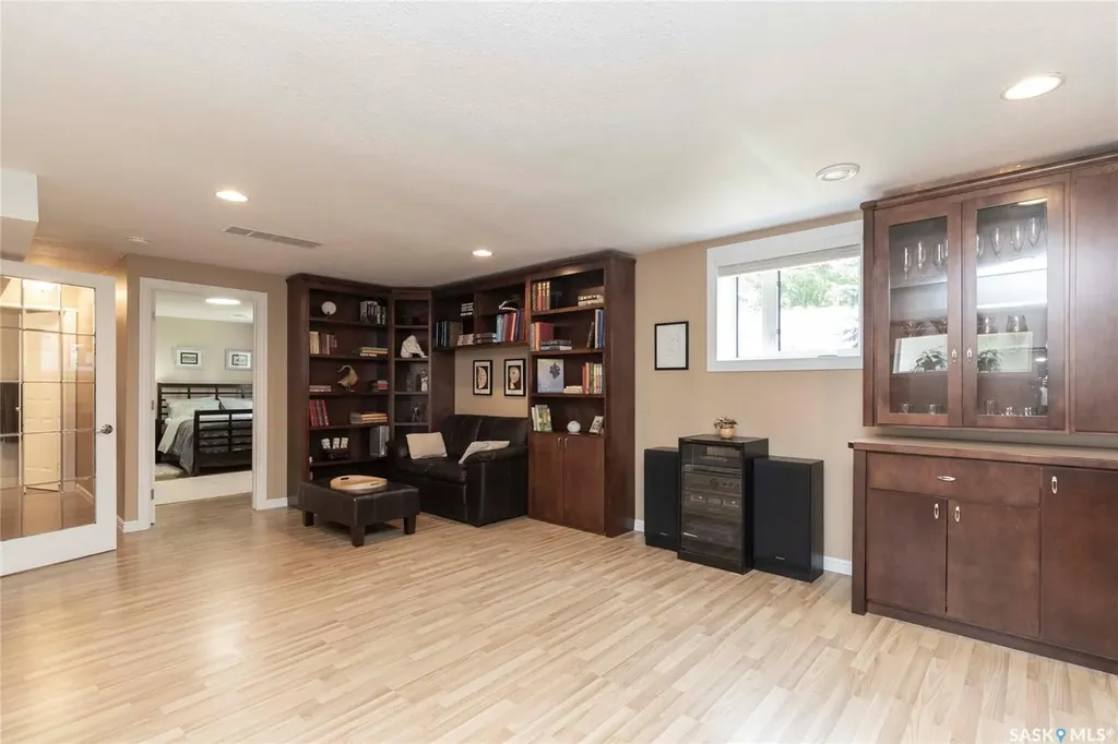 439 Fairbrother Court Saskatoon SK S7S 1H9