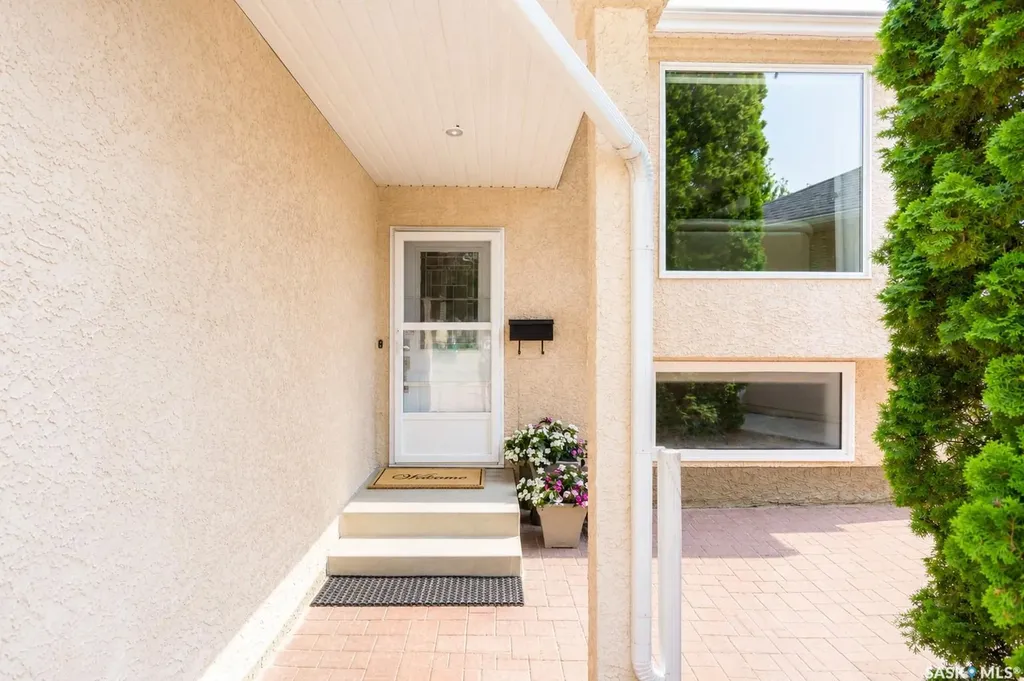 439 Fairbrother Court Saskatoon SK S7S 1H9