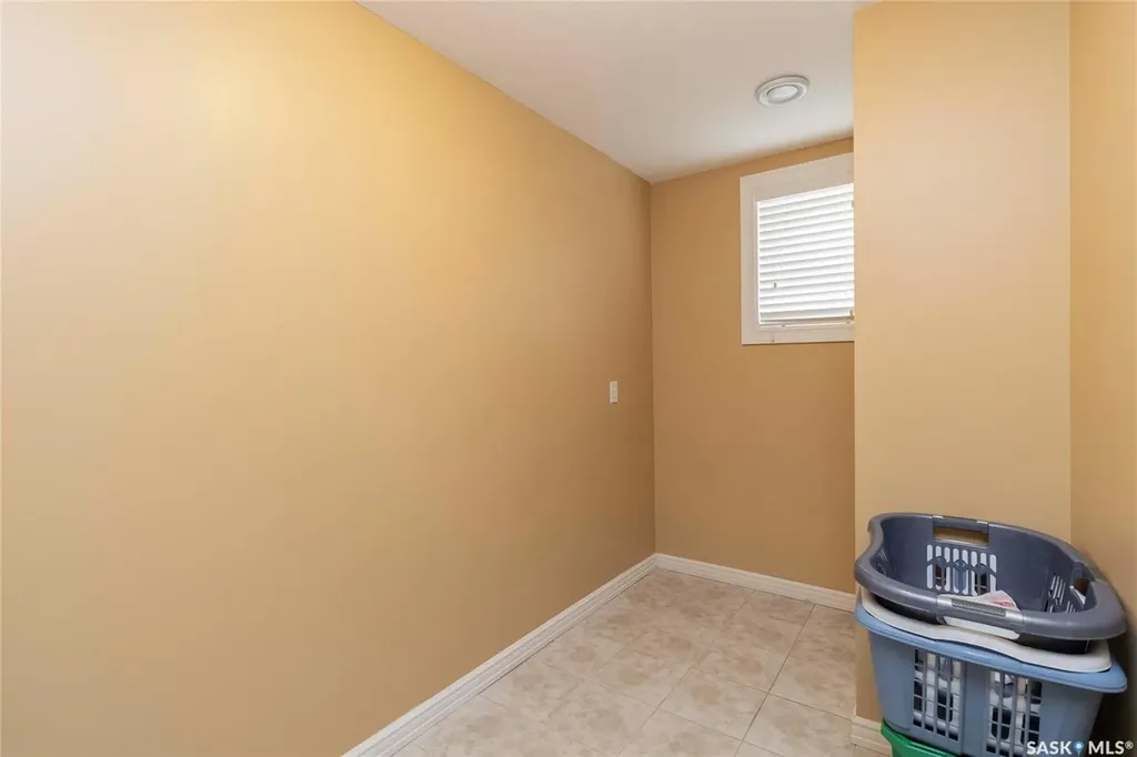 439 Fairbrother Court Saskatoon SK S7S 1H9