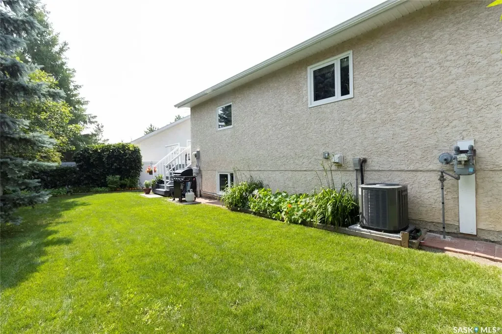 439 Fairbrother Court Saskatoon SK S7S 1H9