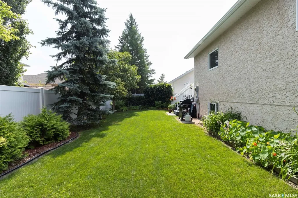 439 Fairbrother Court Saskatoon SK S7S 1H9
