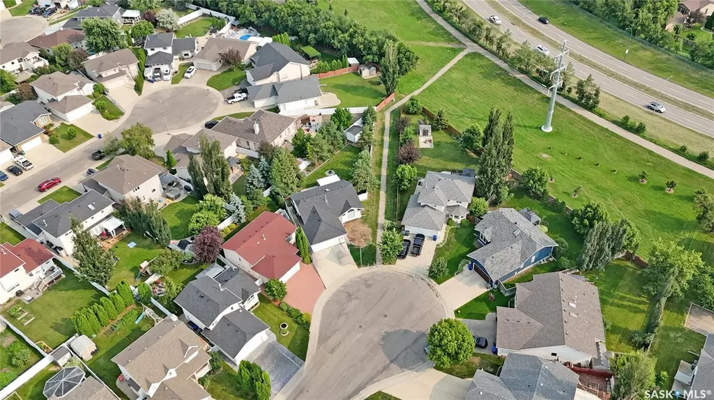 439 Fairbrother Court Saskatoon SK S7S 1H9