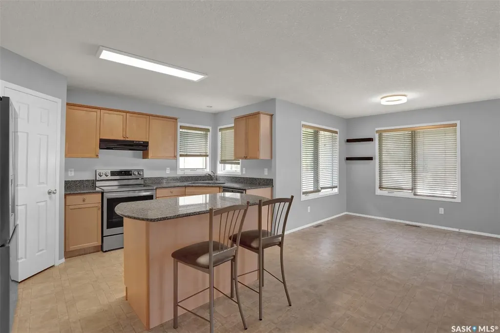 1675 Rousseau Crescent N Regina SK S4X 4L9