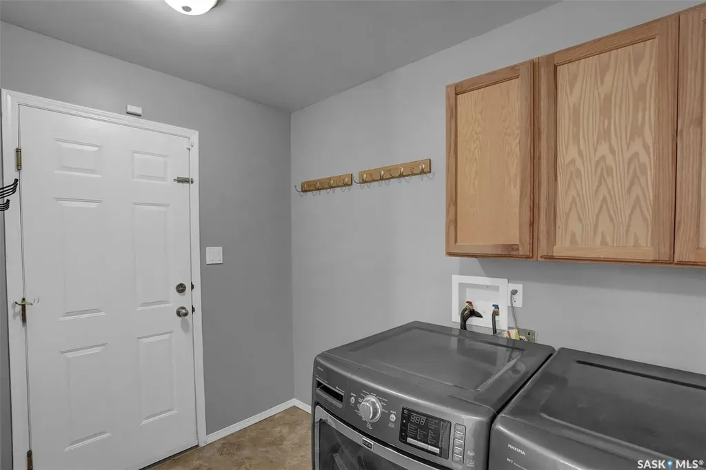 1675 Rousseau Crescent N Regina SK S4X 4L9