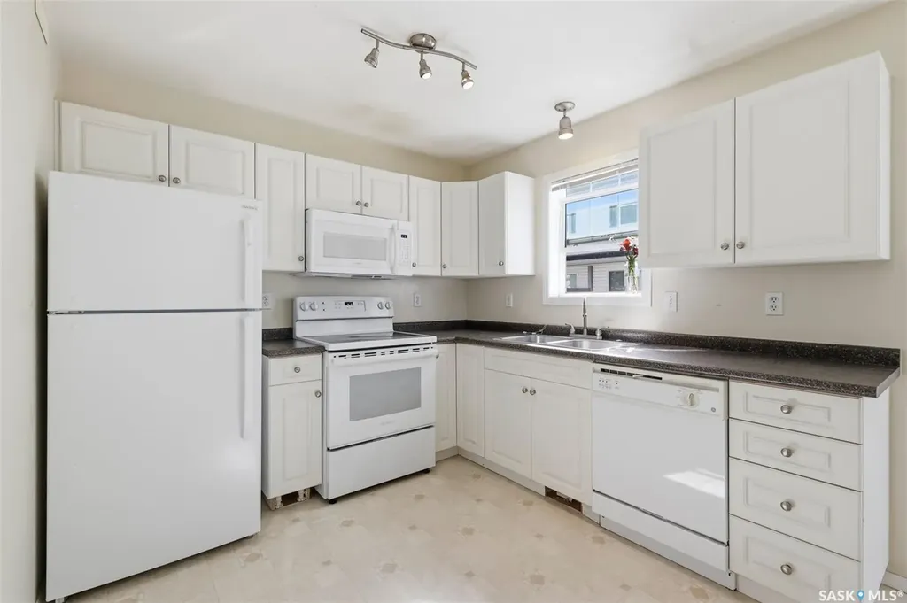 203 Herold Terrace Saskatoon SK S7V 1H8