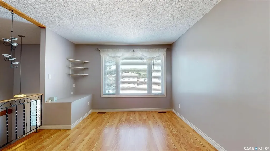118 Salemka Crescent Regina SK S4R 7S1