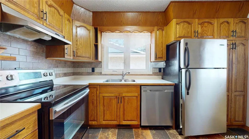 118 Salemka Crescent Regina SK S4R 7S1