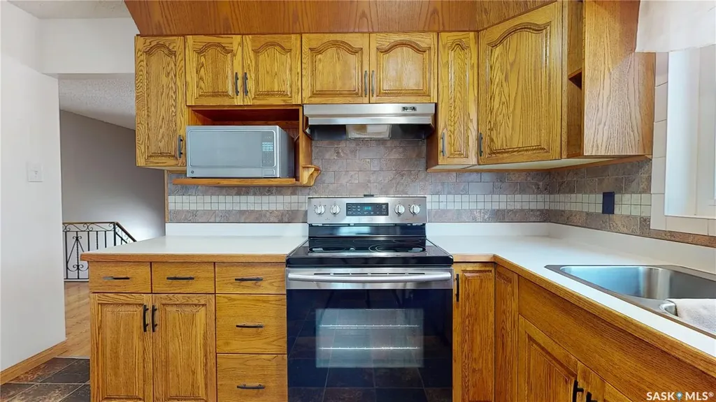 118 Salemka Crescent Regina SK S4R 7S1