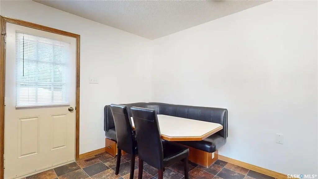 118 Salemka Crescent Regina SK S4R 7S1