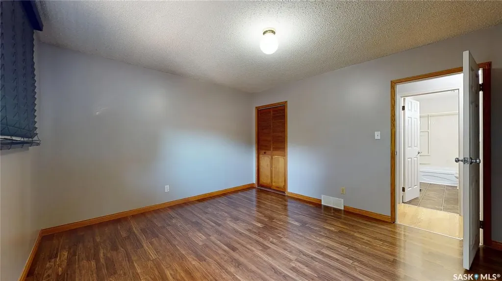 118 Salemka Crescent Regina SK S4R 7S1